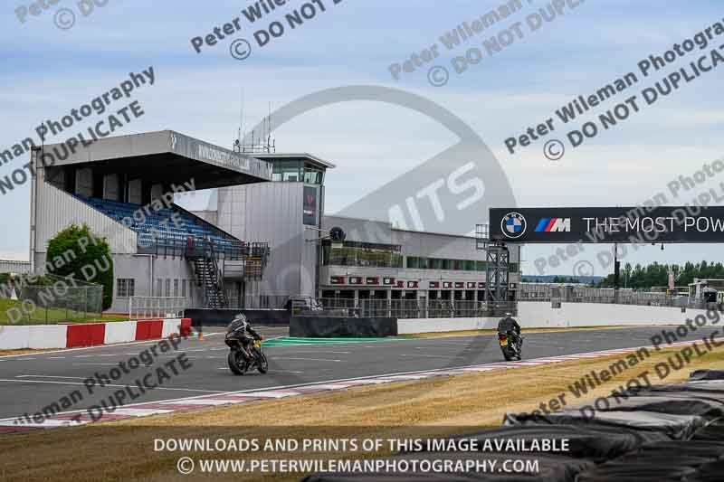 donington no limits trackday;donington park photographs;donington trackday photographs;no limits trackdays;peter wileman photography;trackday digital images;trackday photos